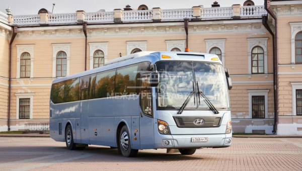 Hyundai Universe